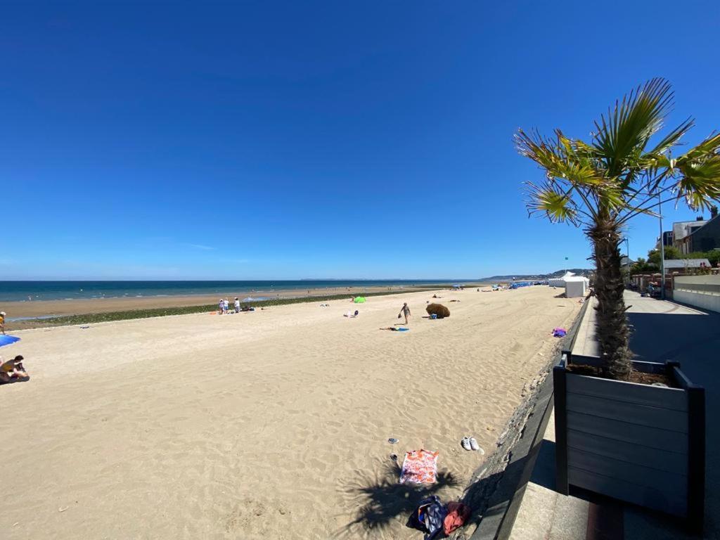 Les Pins Penches Lägenhet Villers-sur-Mer Exteriör bild