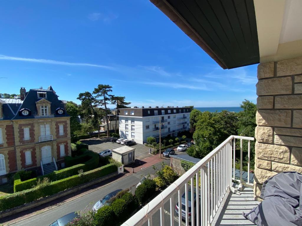 Les Pins Penches Lägenhet Villers-sur-Mer Exteriör bild